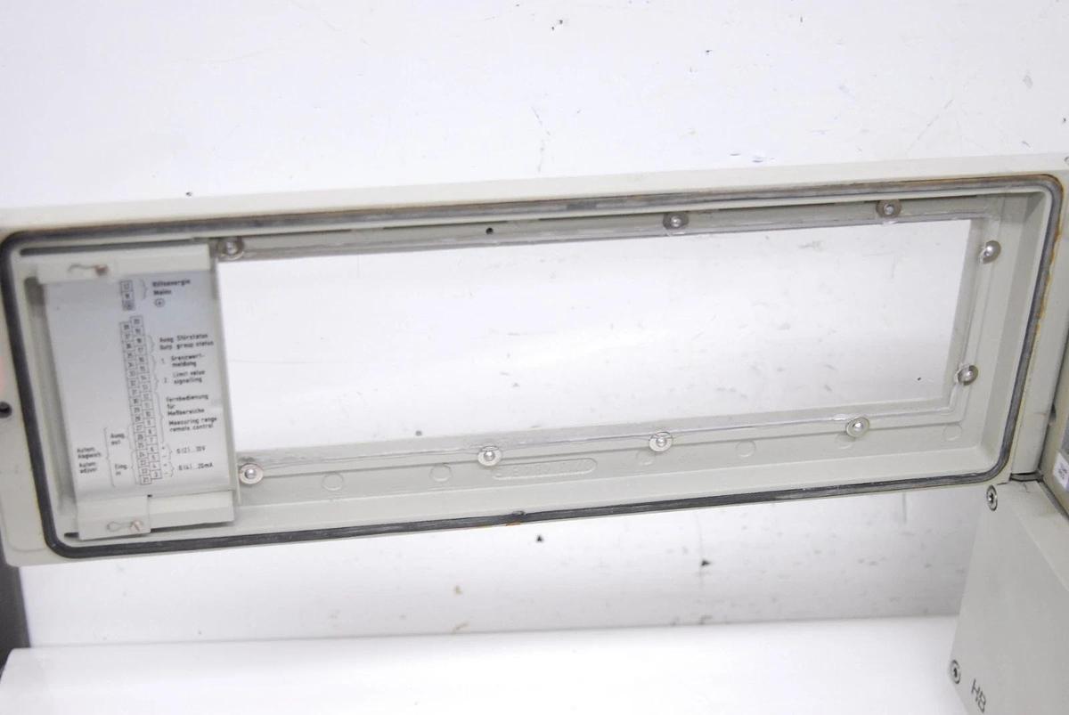 Used H&B  URAS 3 G Gas Analyzer C02 (Hartmann and Braun) - Read Description