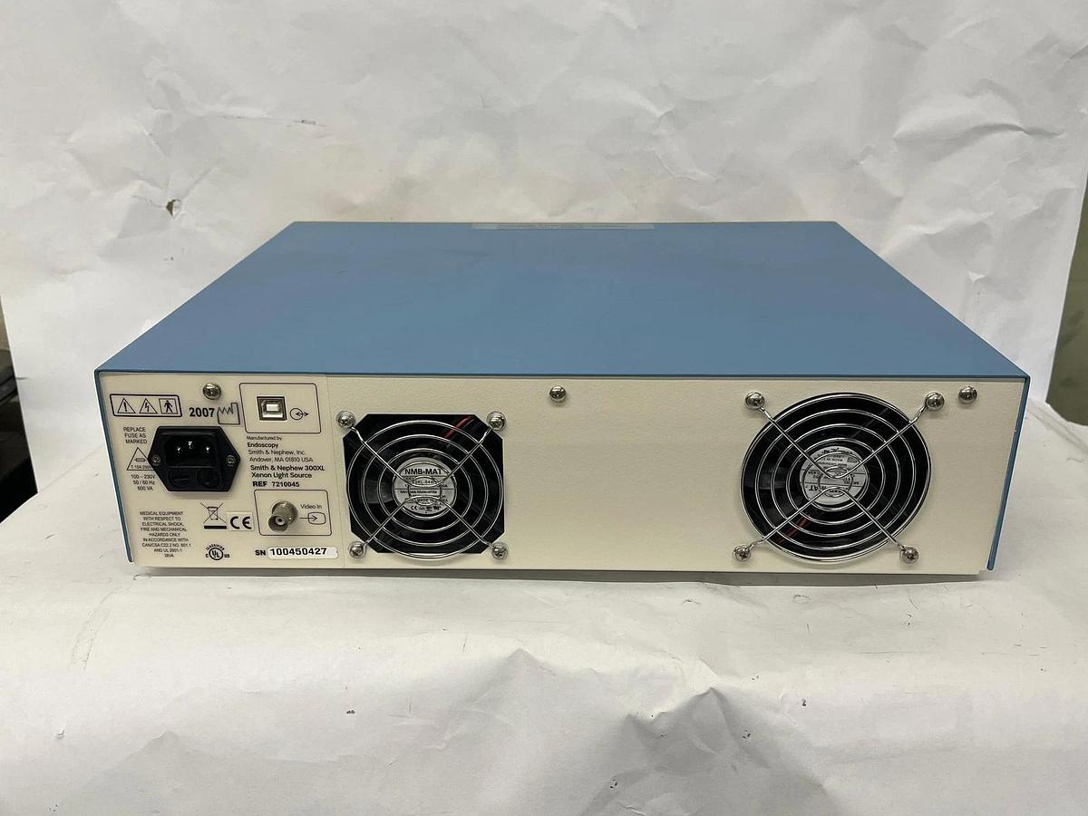 Used Dyonics Smith & Nephew 300XL Zenon Light Source