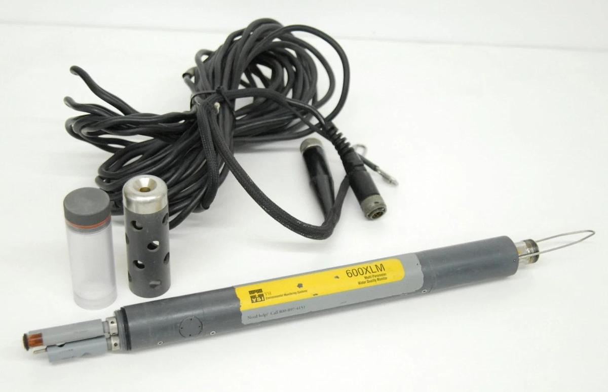 Used YSI 600XLM Multiparameter Water Quality Sonde W/ 006092-50-CE 6-Series 50f Cable