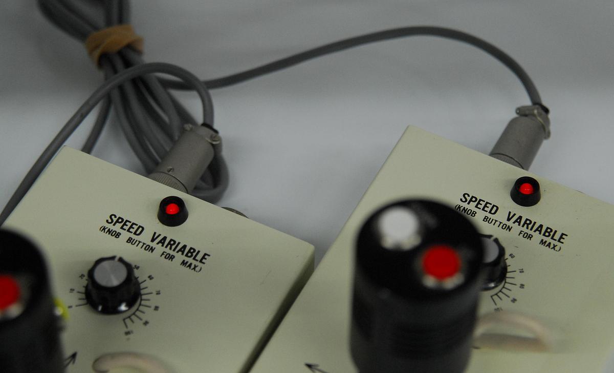 Used Narishige MM-88 Micromanipulator 3-Axis Joystick Lot w/ Power Supply & Footswitch