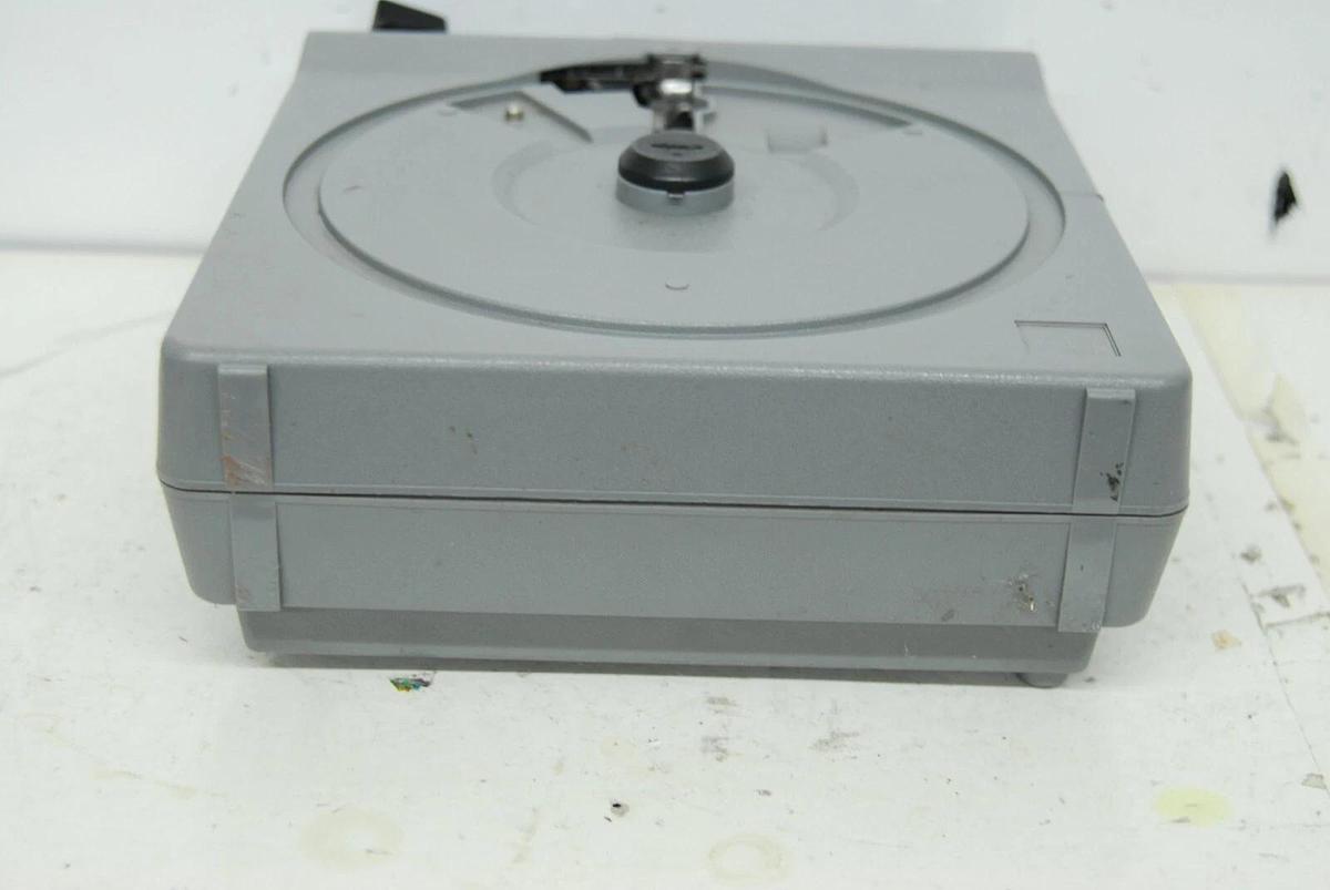 Used Kodak Ektagraphic III A Projector - TESTED READ DESCRIPTION