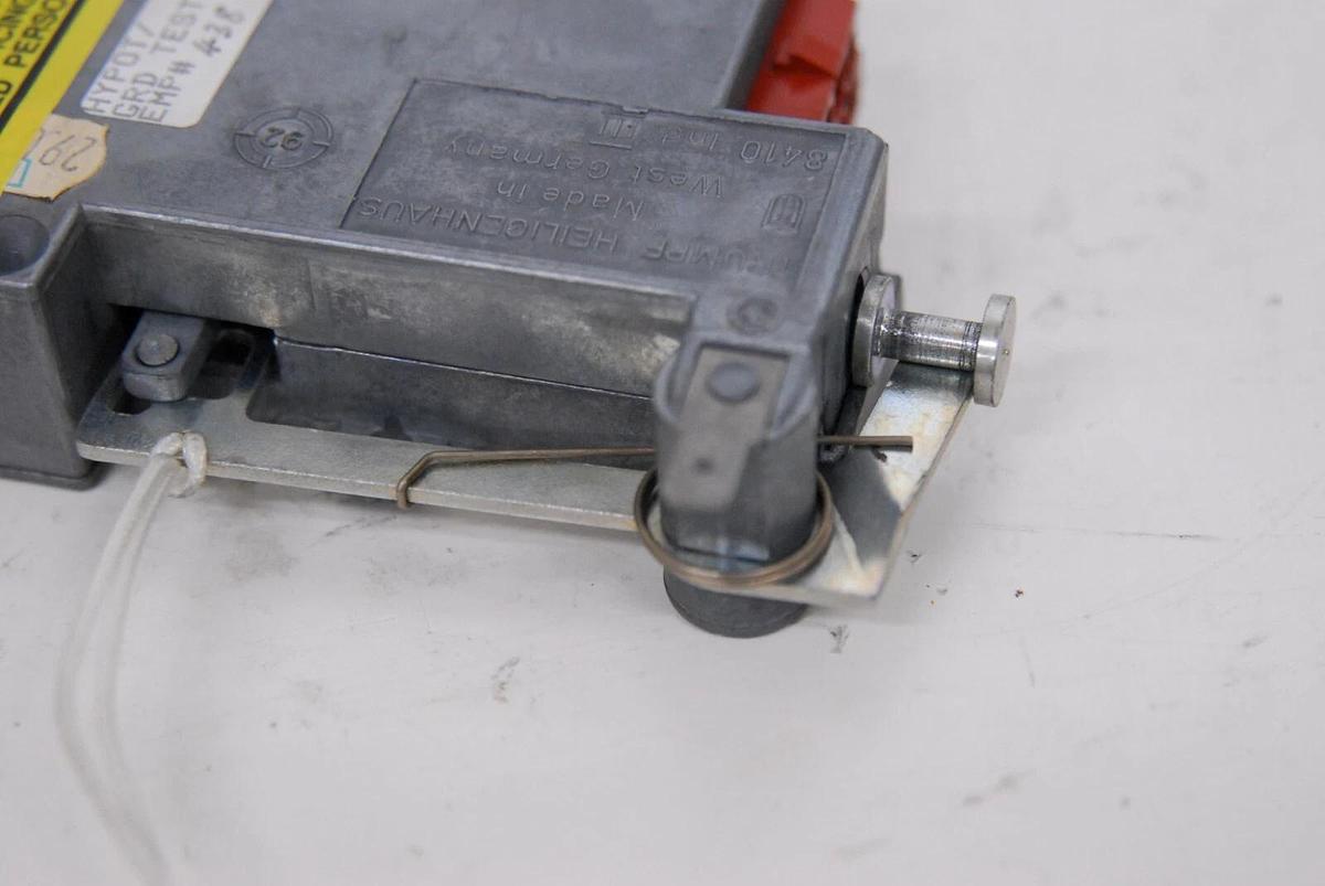 Used IEC 43181R Lid Latch (from IEC Centra MP4R Centrifuge)