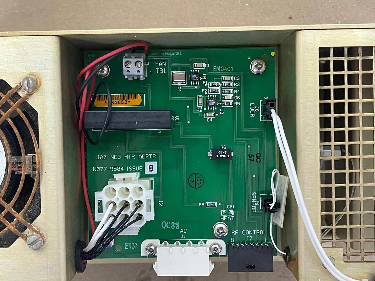 Used Perkin Elmer N077-9584 JAZ HTR ADPTR W/ Encloser