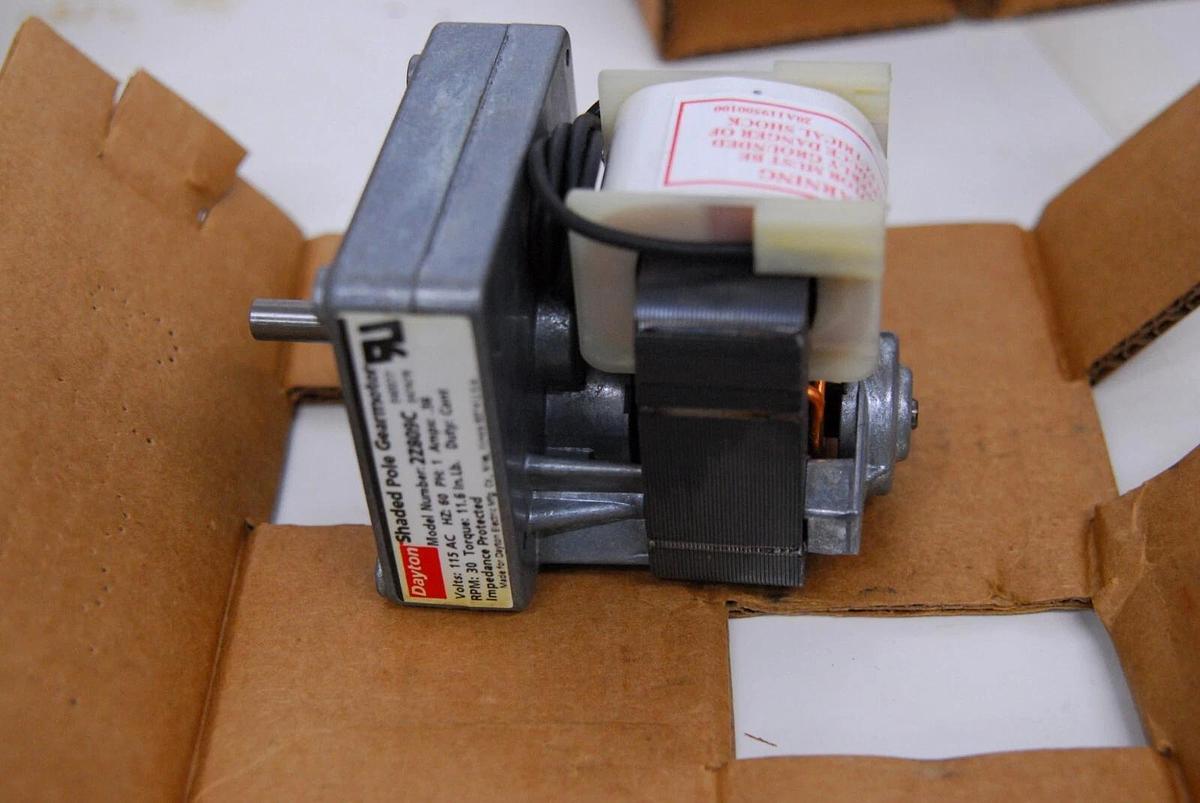 Dayton 2Z809C Shared Pole Gearmotor 96:1 - Lot of 4