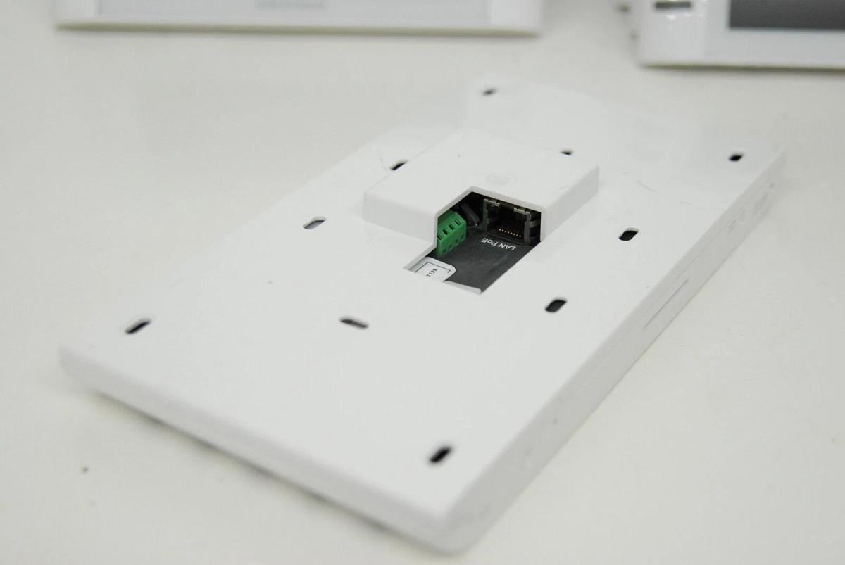 Used Crestron TSW-730-W-S 7” Room Scheduling Touch Screens - Lot of 6