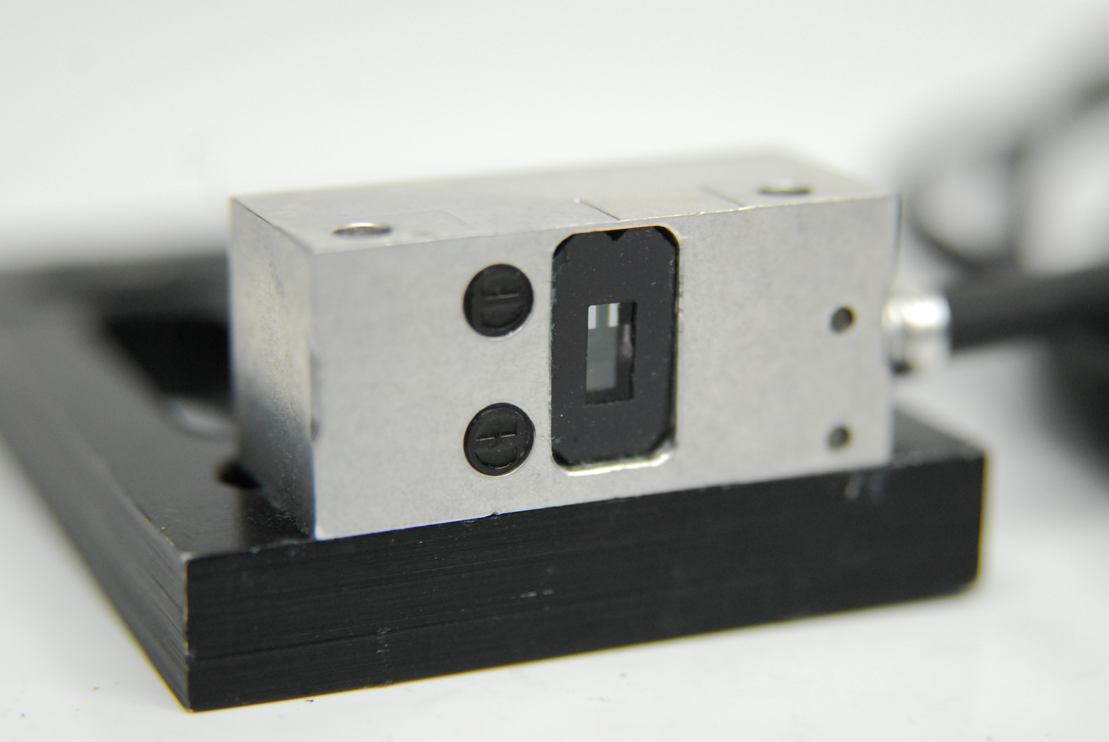 Used Renishaw SiGNUM Si-NN-1000 Interface Module Box w/ SR030A Optical Readhead 3m