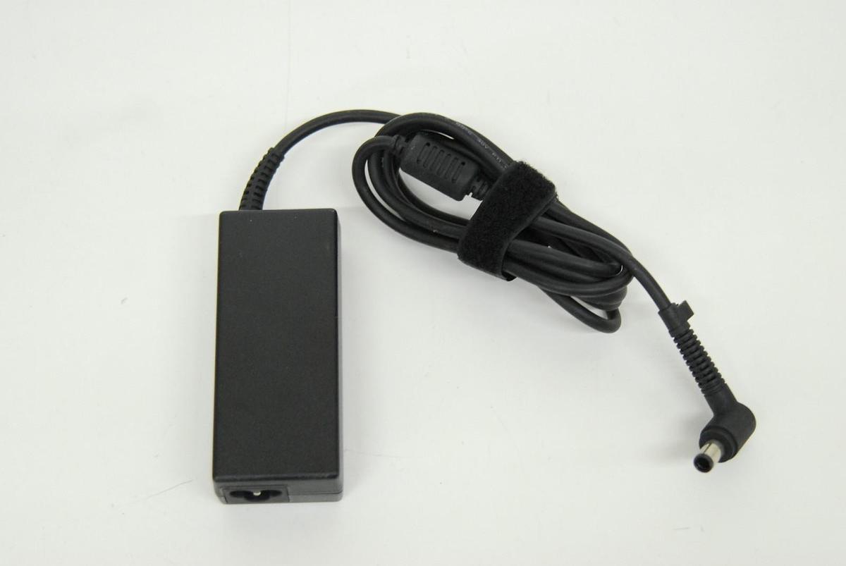 Used HP 666264-001 684792-001 Power Supply with Right Angle Barrel Connector