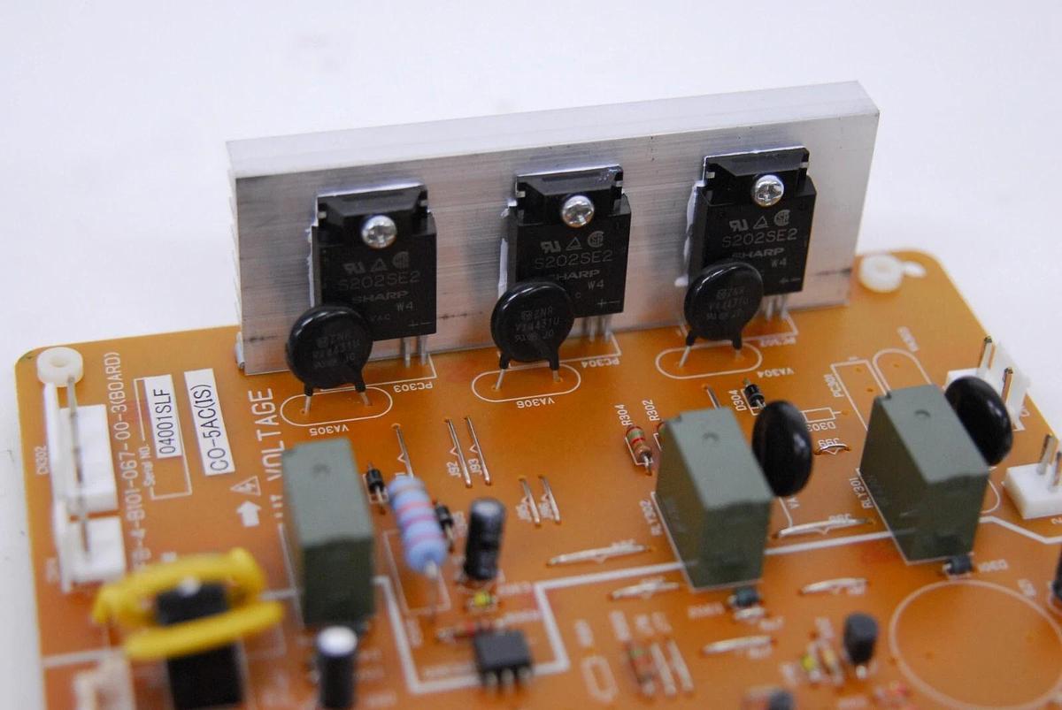 Used 7FB-4-B101-067-00-3 CO-5AC(IS) Control Board - Sanyo CO2 Incubator