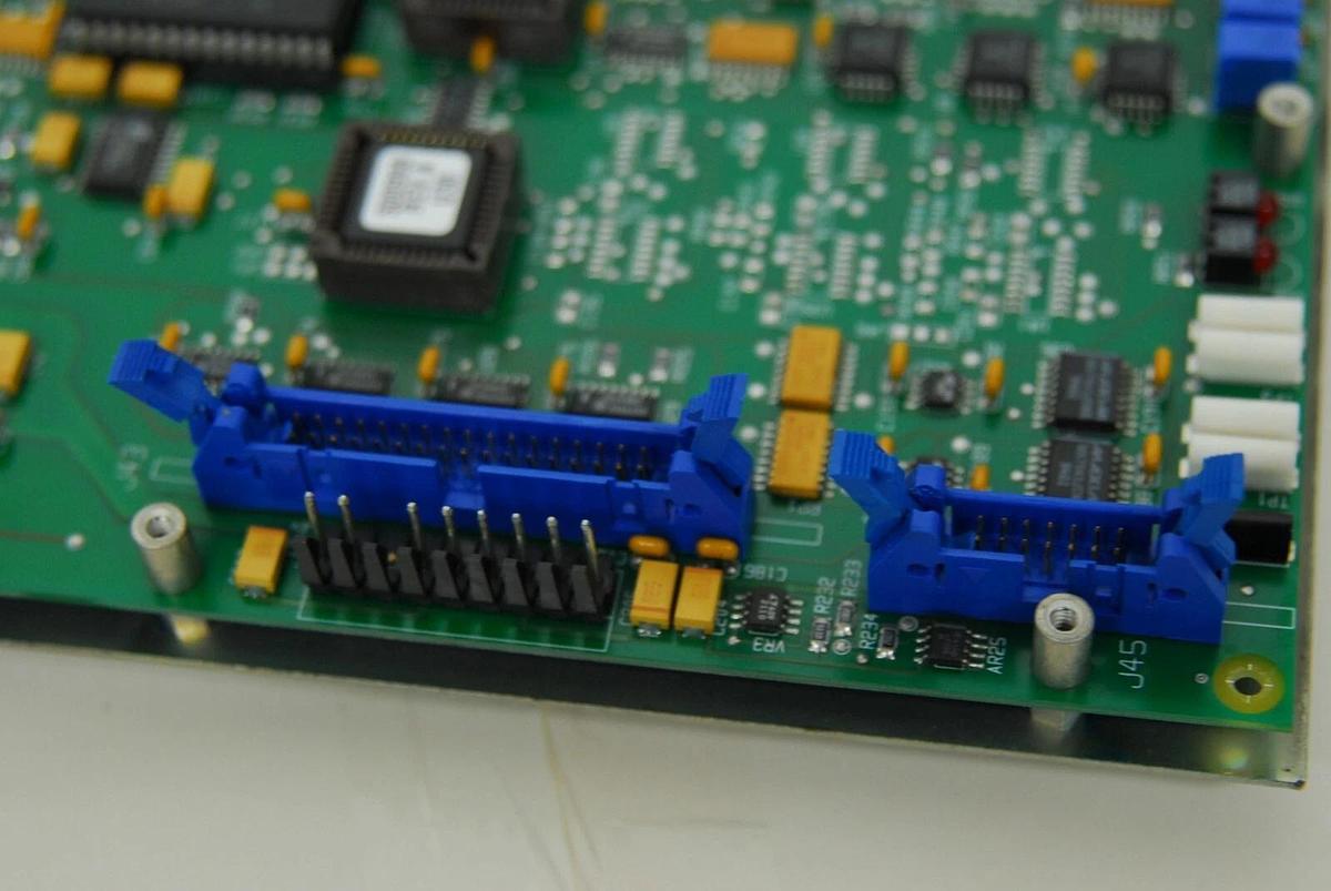 Used Board 3194 REV A, ASSY 00500772 W/ Attached Cables(Beckman LS6500)