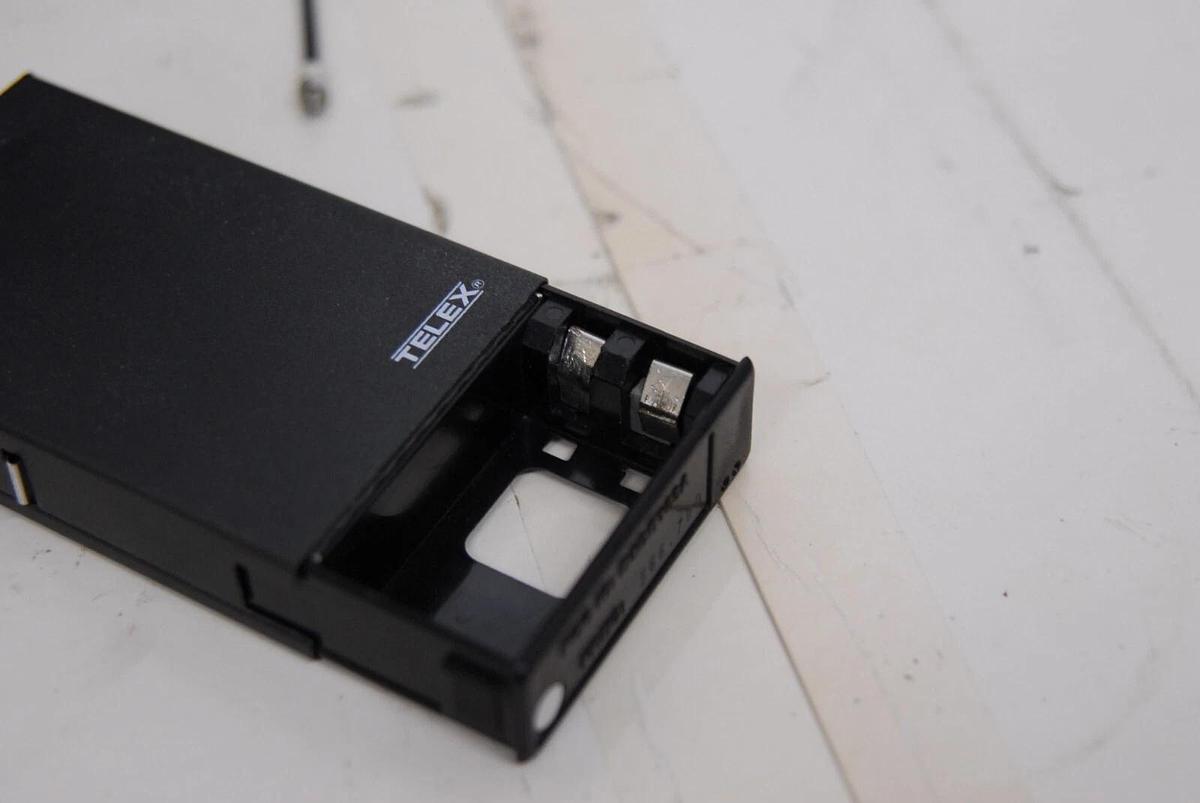 Used Telex FMR-450 Wireless Receiver W/ Belt pack, Mic, Ant. & Case No US Usage