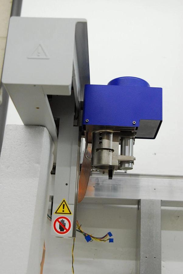 Used Eppendorf epMotion 5075 Optical Sensor/Tool Changer/Carrier Arm Assembly