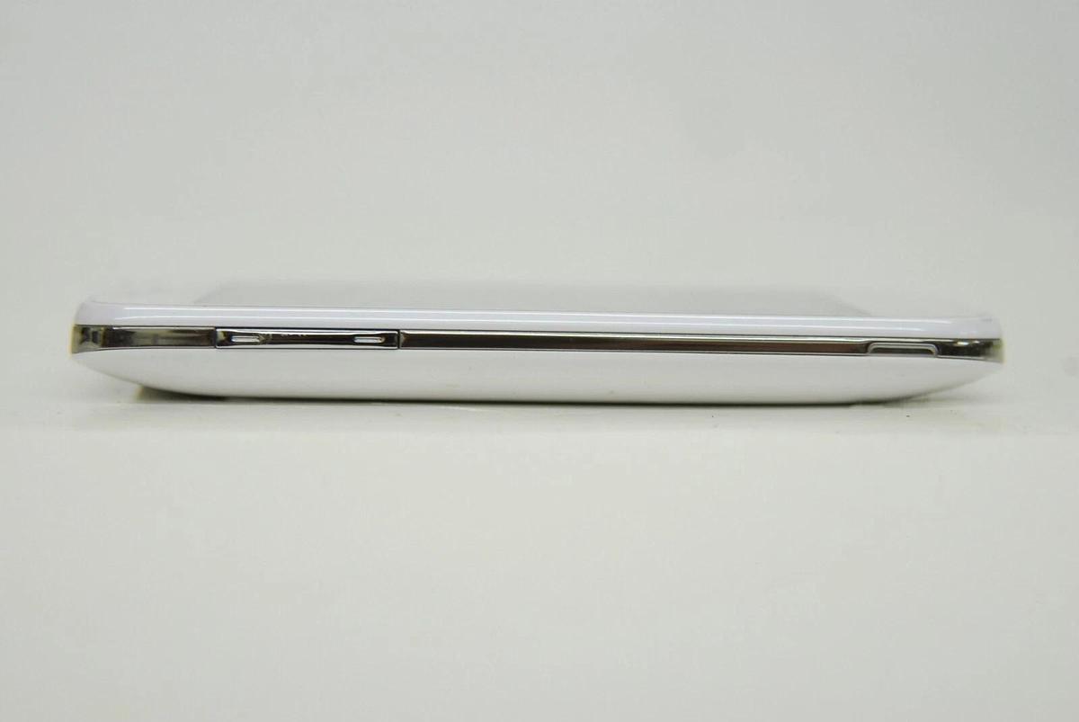 Used BLU Advance 4.0 A270A - 4GB - White, Dual Sim Slots (Unlocked) Smartphone 848958008286