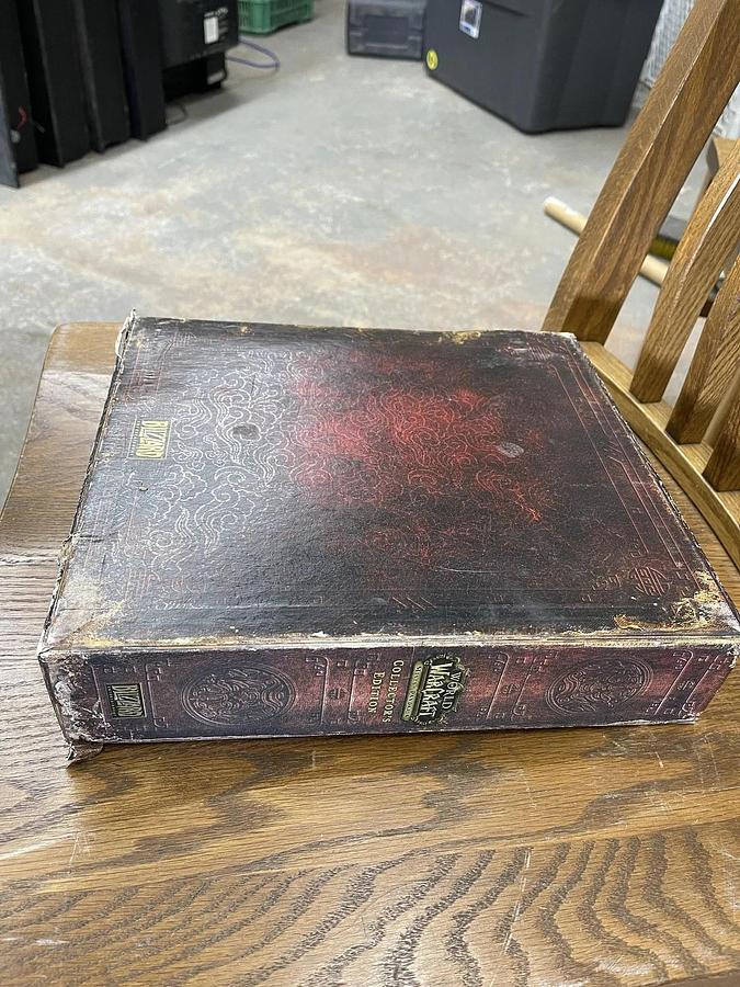 Used 2 World of Warcraft Collector's Edition Pandaria, Lich King (Incomplete)