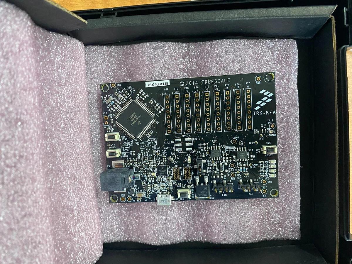 Used Freescale TRK-KEA128 - Dev Board, Kinetis StarterTRAK MCU