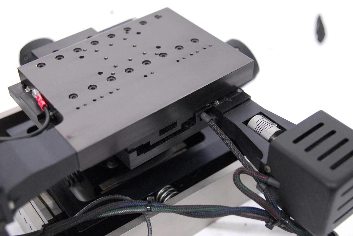 Used Veeco WYKO NT1100 Optical Profiling System - Motorized X/Y Tip/Tilt Sample Stage