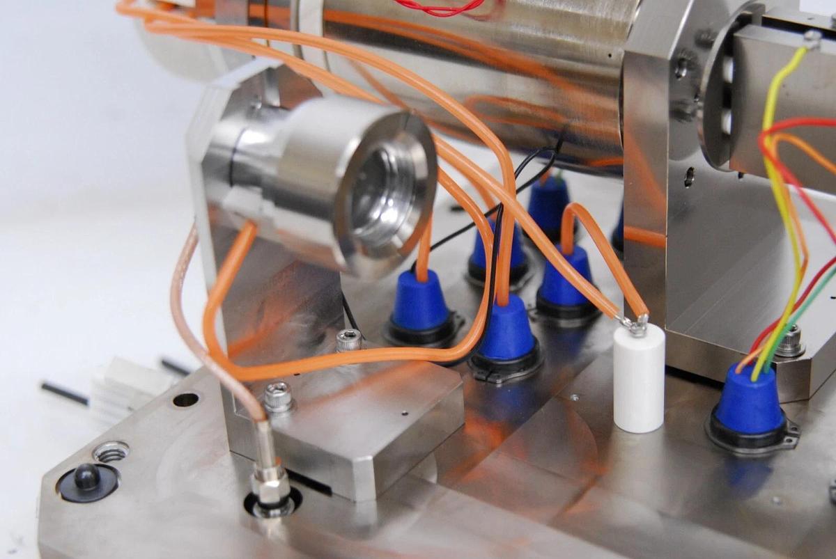 Used Applied Biosystems 1016620 Source (4800 MALDI TOF/TOF)