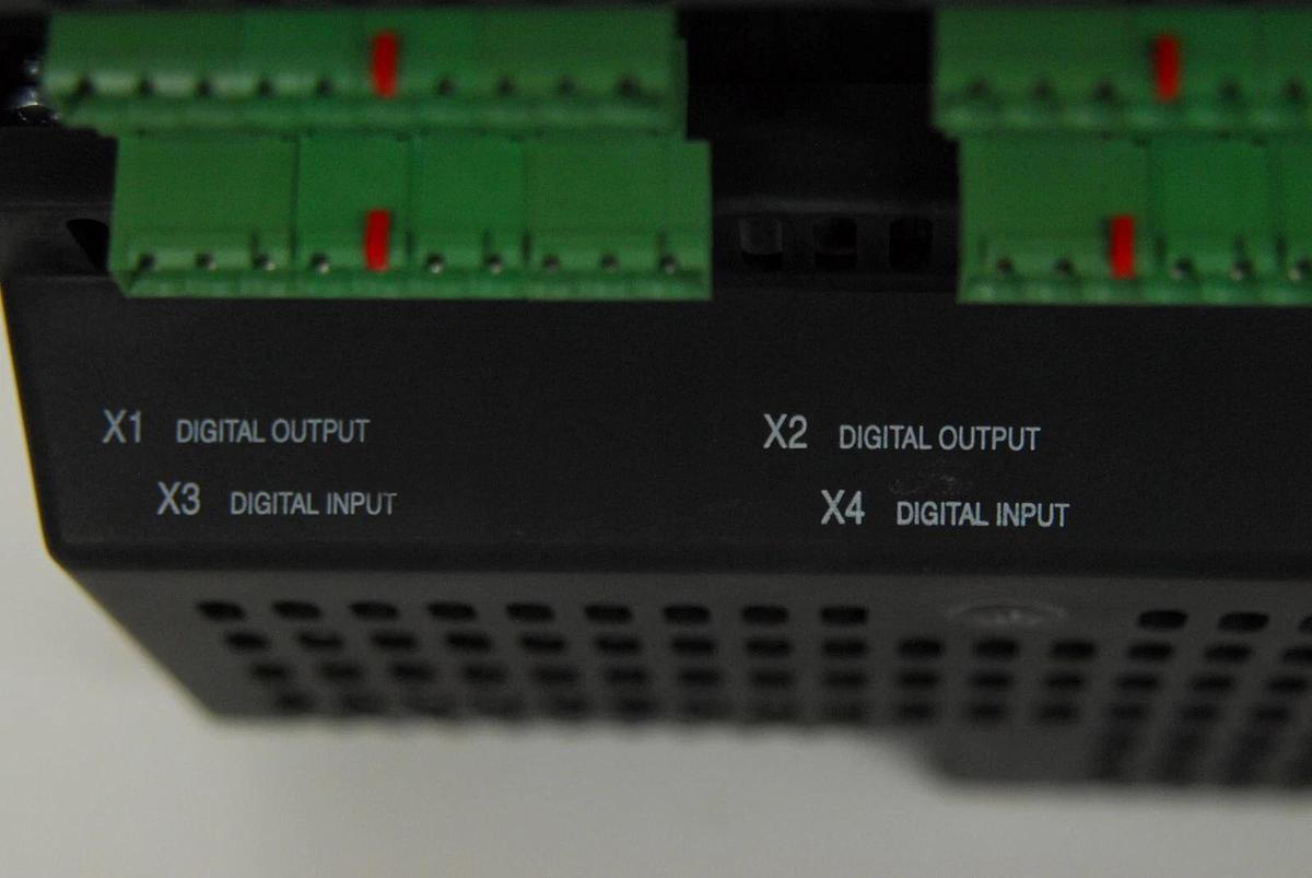 Used ABB DSQC 328 3HAB7229-1 Digital I/O Relay Module