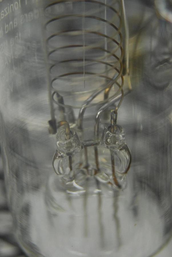 Used Varian K2471305 Type 571 Ionization Gauge Tube