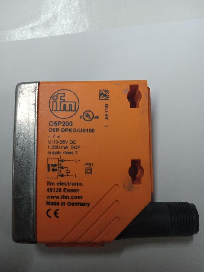 Used IFM, O5P200, O5P-DPKG/US 100, Photoelectric Sensor Switch