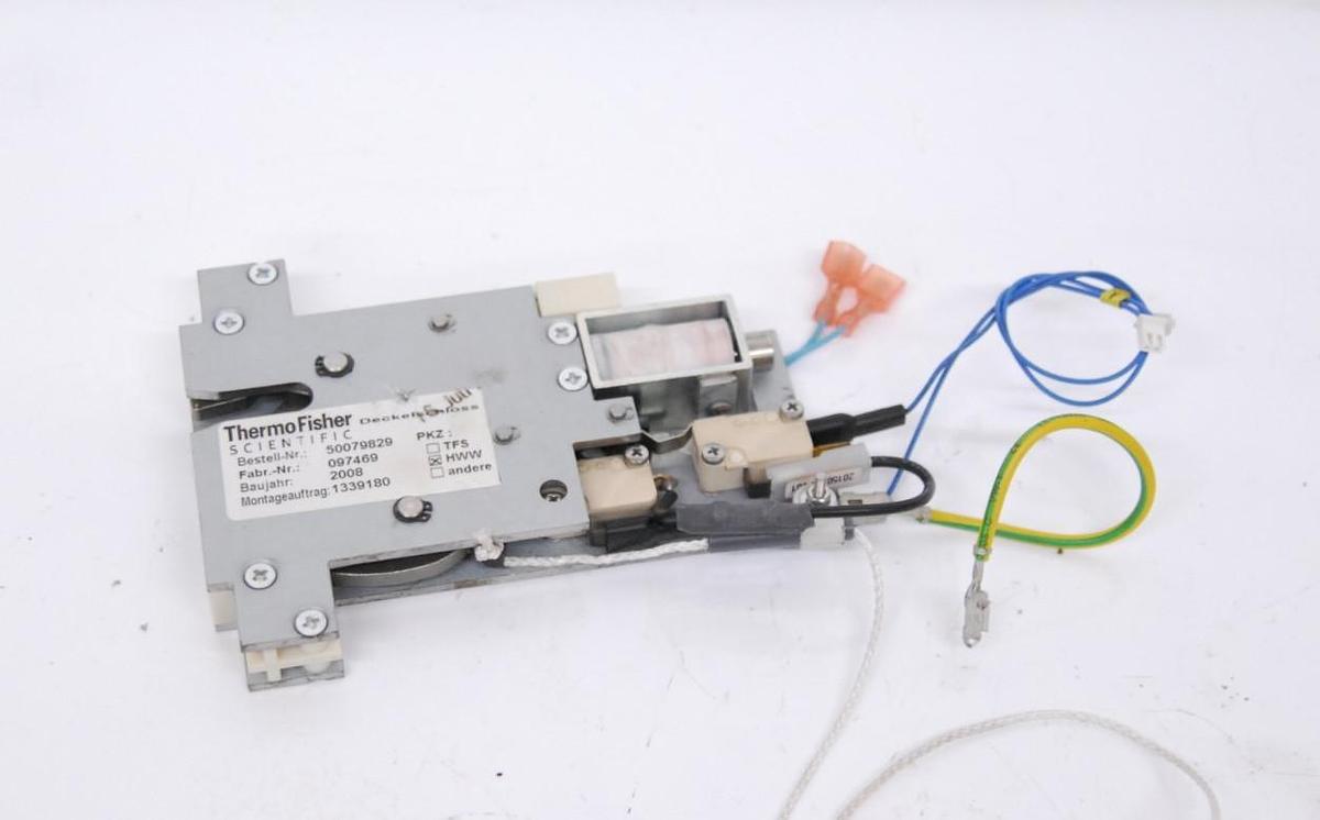 Used Thermo Fisher 50079829 097469 Lid Latch Assembly (accuSpin 1R Centrifuge)