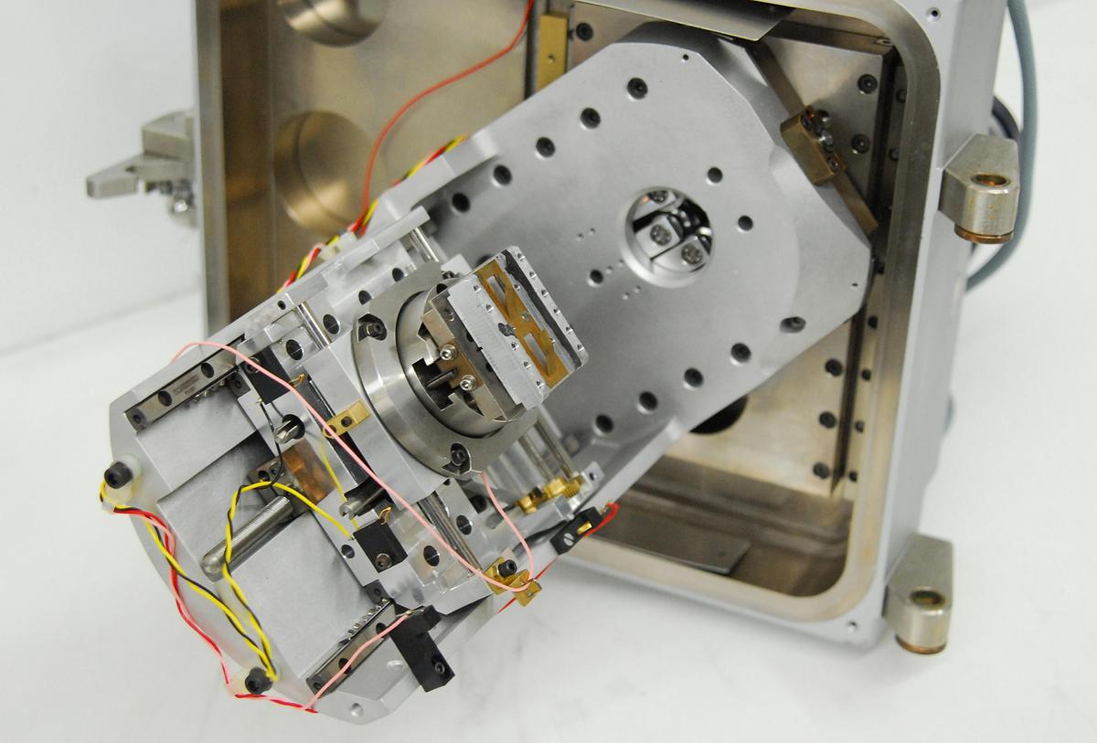Used CamScan Series 2 SEM - 5-Axis Motorized Specimen Stage Door Assembly