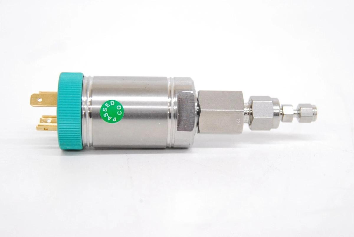 Used Burster 8227-5100-V134 8227 Series 100 bar Pressure Transmitter