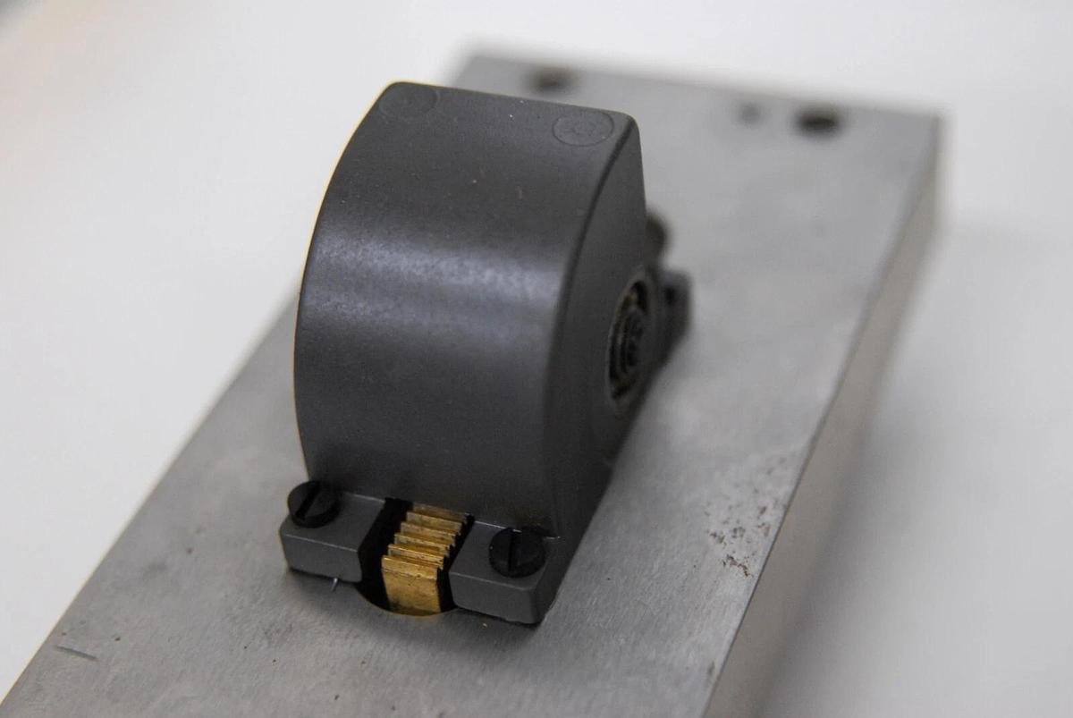 Used Zeiss Jena Jenaval Jenalumar - Focusing Shoot Coarse Fine Focus Assembly - Metal