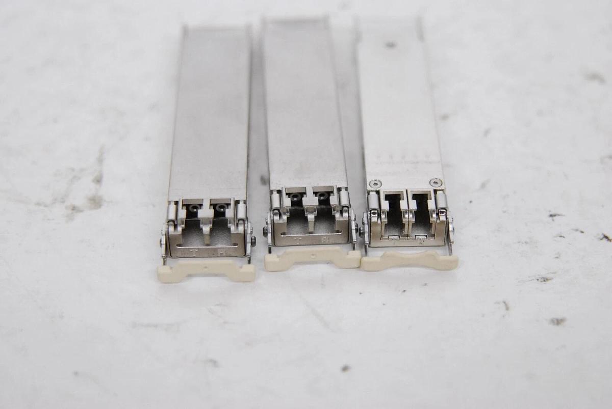 Used Brocade 33011-000 10GE SR XFP Transceivers 850nm - Lot of 3