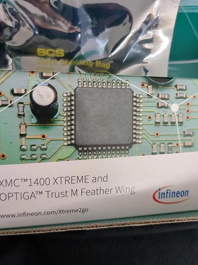 XMC1400 XTREME and OPTIGA Trust M Feather Wing