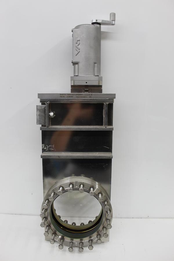 Used VAT 10844-UE01-0004 DN160 6" CF UHV Ultra High Vacuum Manual Gate Valve