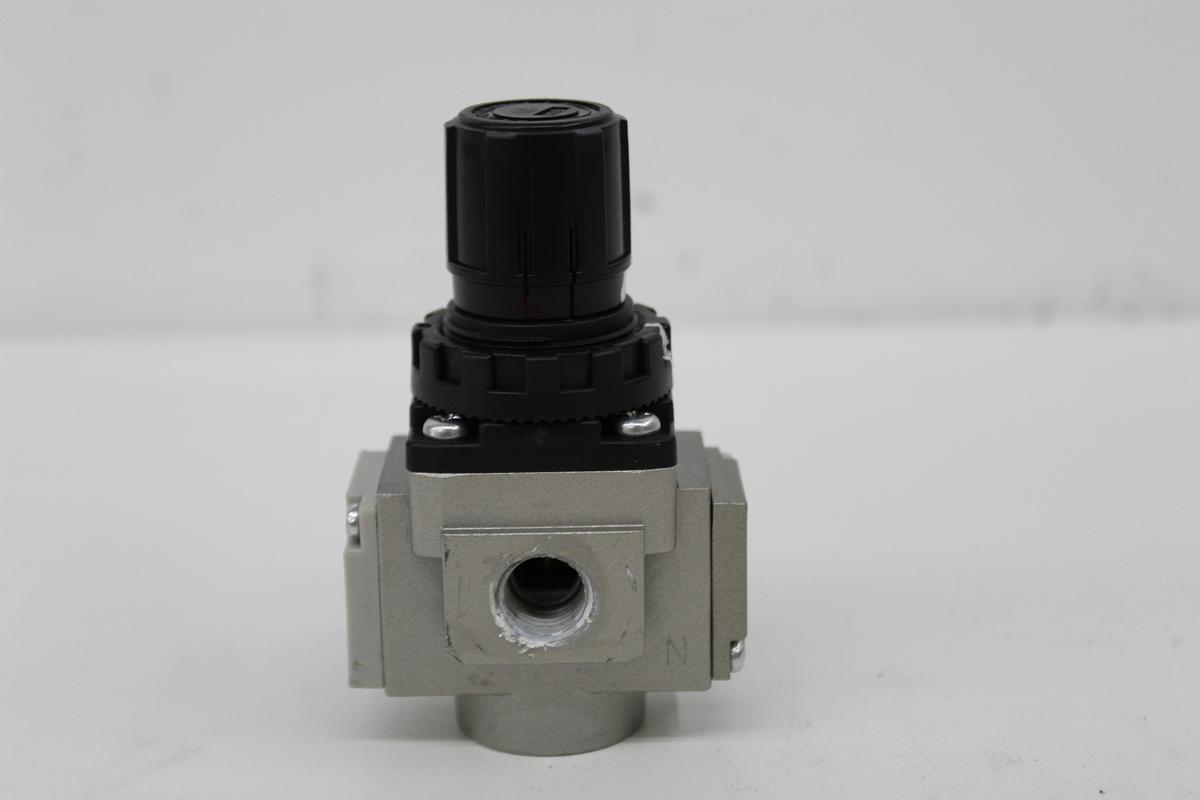 Used SMC AR20-N02B0-X2169 Pneumatic Air Pressure Regulator 1/4" NPT AR20