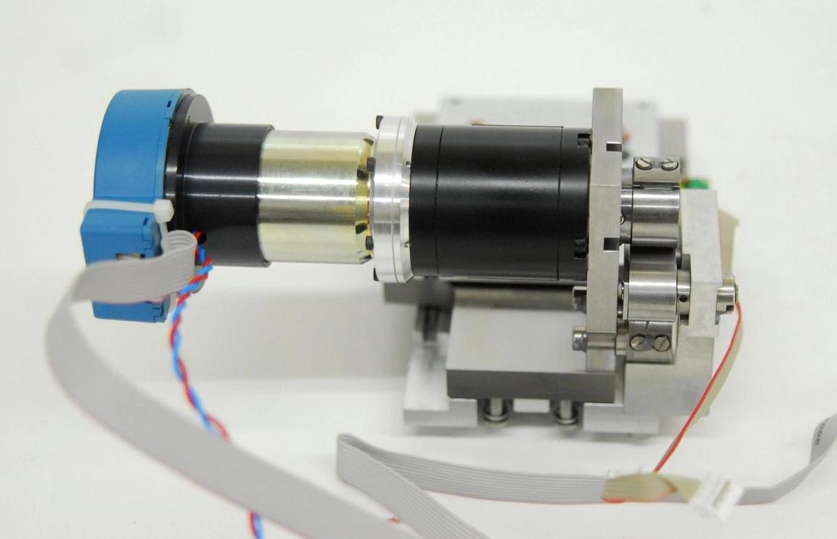 Used Zeiss Axiovert 200M - Motorized Focus Assembly