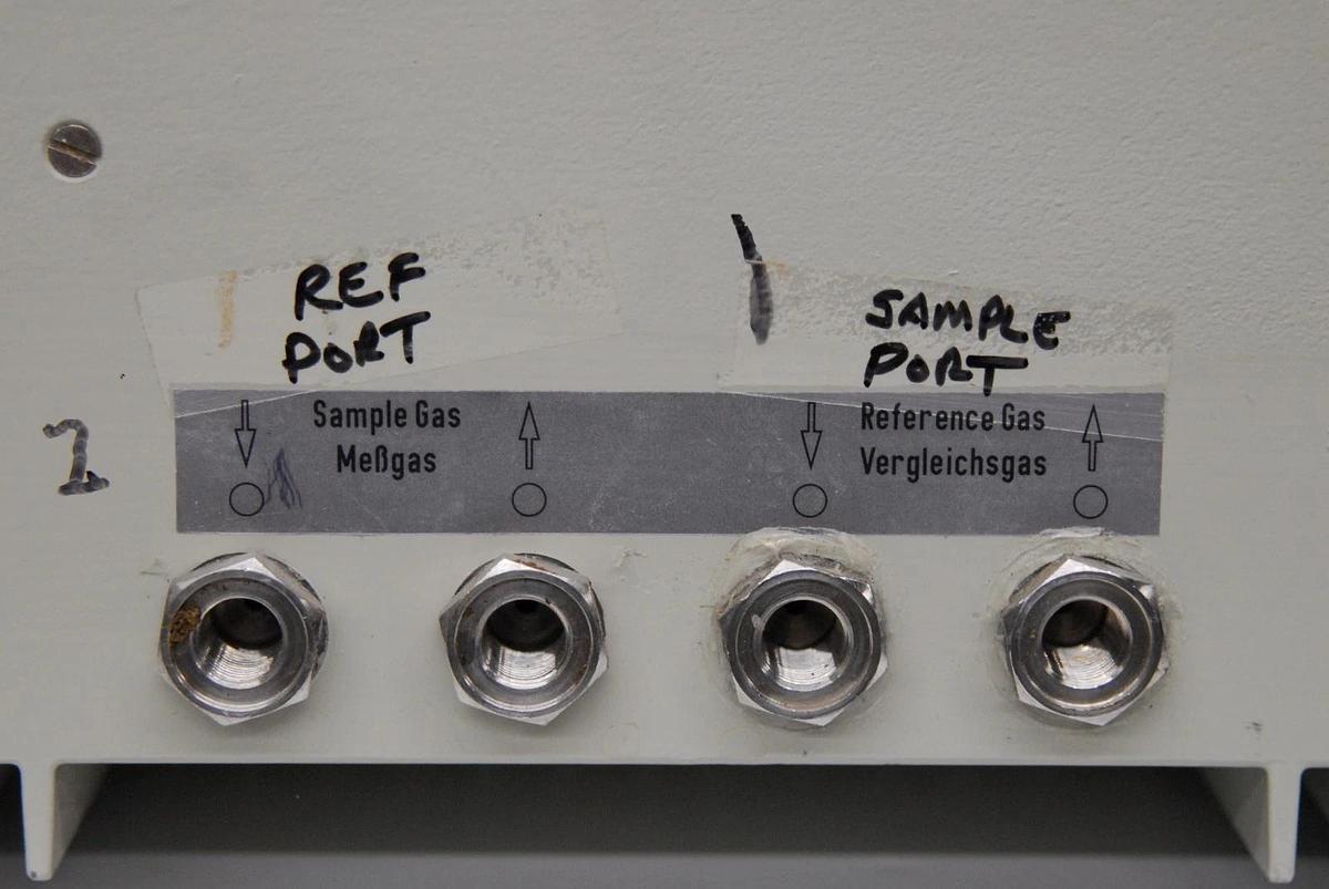 Used H&B  URAS 3 G Gas Analyzer C02 (Hartmann and Braun) - Read Description
