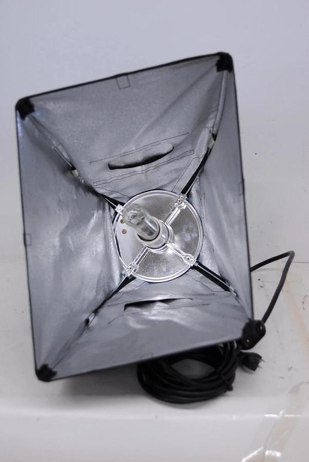 Used Westcott Spiderlite SPIDER Lighting Fixture W/ Bulb