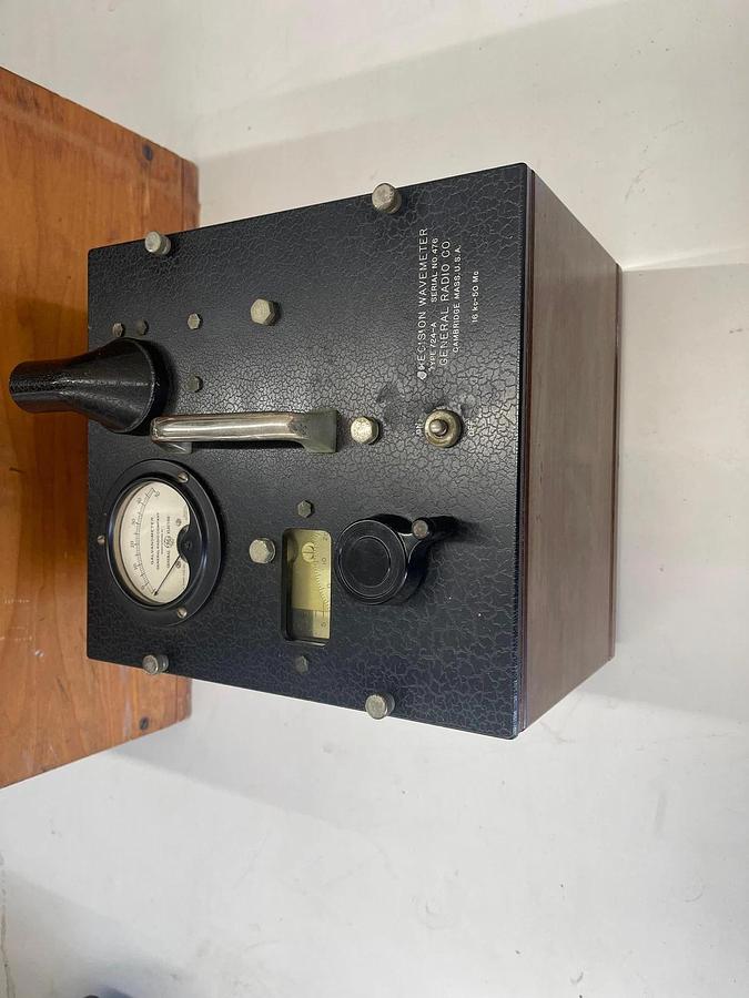 Used Presision Wavemeter Type 724-A Vintage 1940s