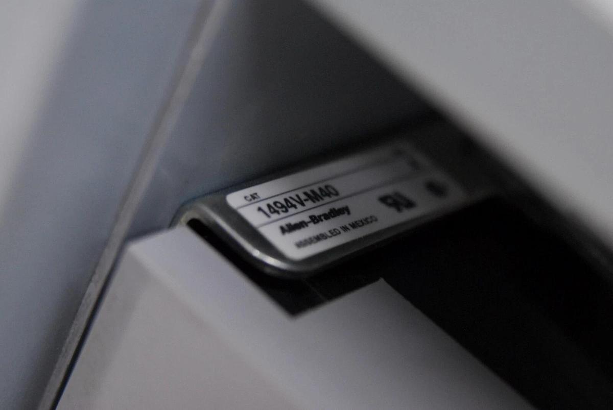 Used GE TED136015 Industrial Circuit Breaker W/ Allen Bradley 1494V-M40 Mechanism