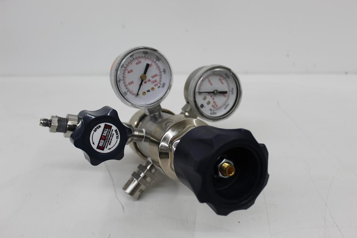 Used TESCOM SG264100-00A1A-002 SG2 316L Stainless Steel Two-Stage Pressure Regulator