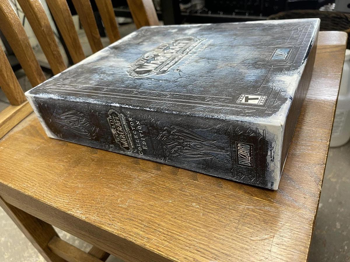 Used 2 World of Warcraft Collector's Edition Pandaria, Lich King (Incomplete)