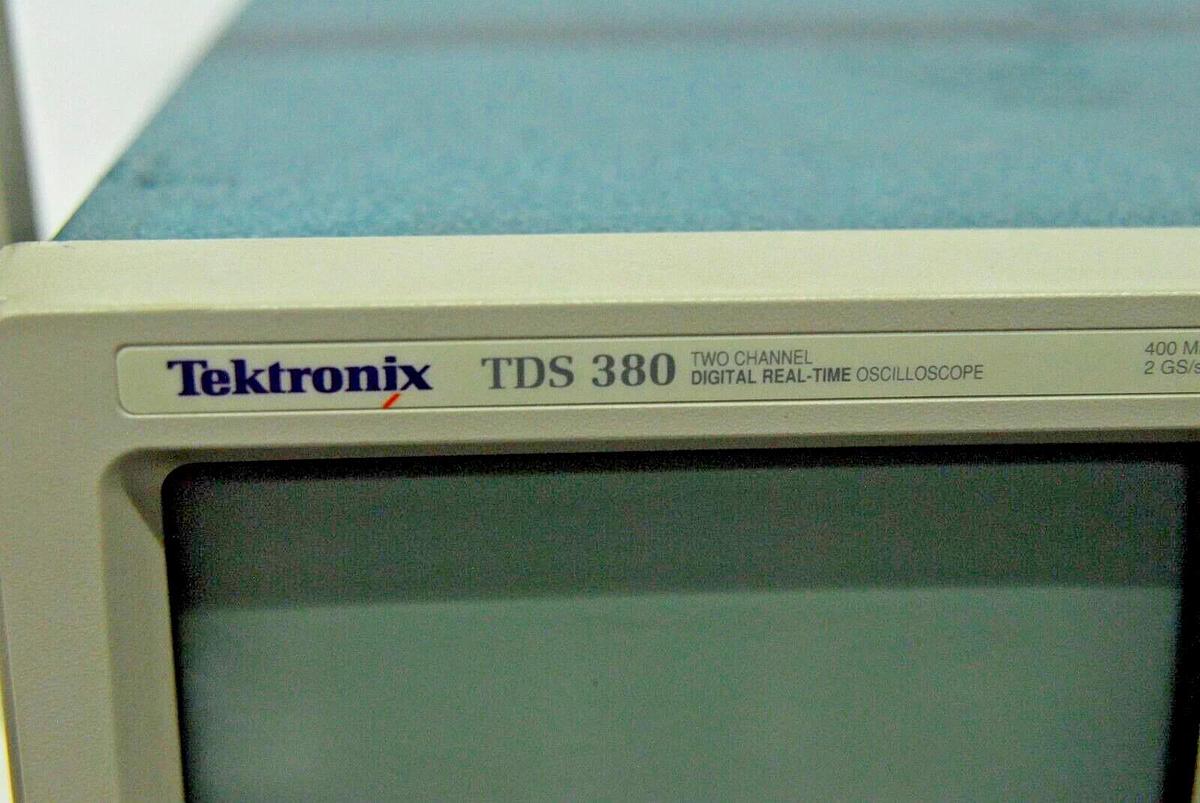 Used Tektronix TDS380 400 MHz, 2 Channel Oscilloscope