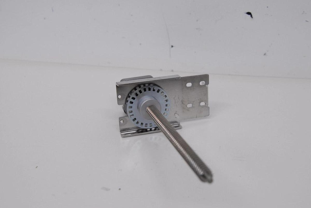 Used Nidec Servo KH42KM2-911 2-Phase Hybrid Double Shaft Stepping Motor