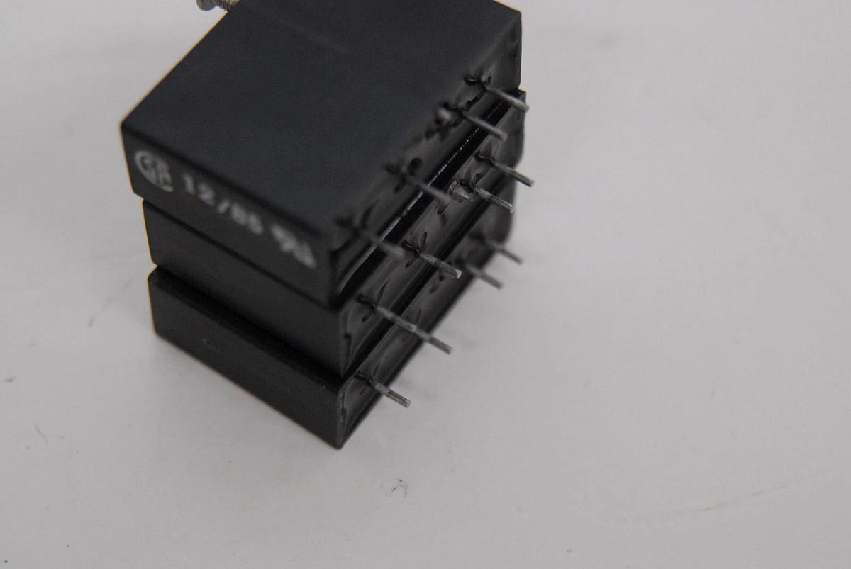 Used 2x Opto 22 OAC5, 1x Omega AC05 AC Output Modules - Lot of 3