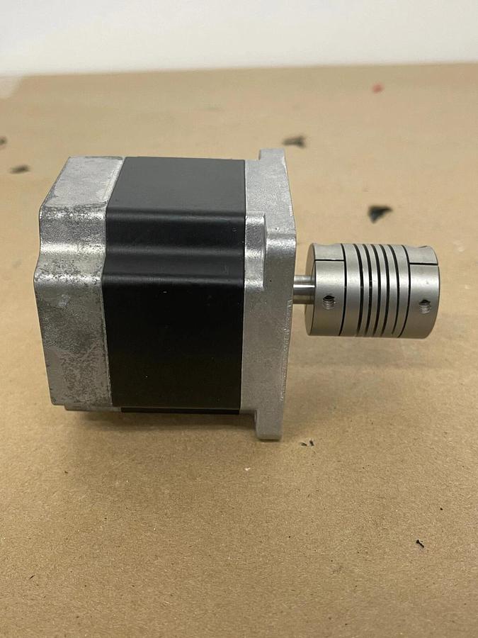 Used Oriental Motor Vexta PK566-NA Stepping Motor 5 Phase W/ HELI-CAL