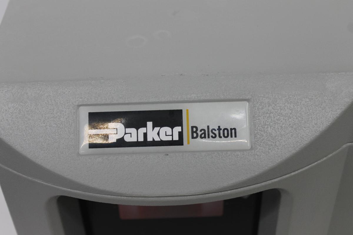Used Parker Balston H2PEM-100 Hydrogen Generator
