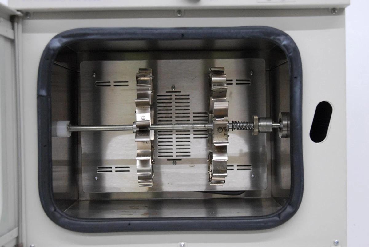 Used UVP 95-0031-01 HybriLinker HL-2000 Digital Hybridization Oven w/ UV Crosslinker