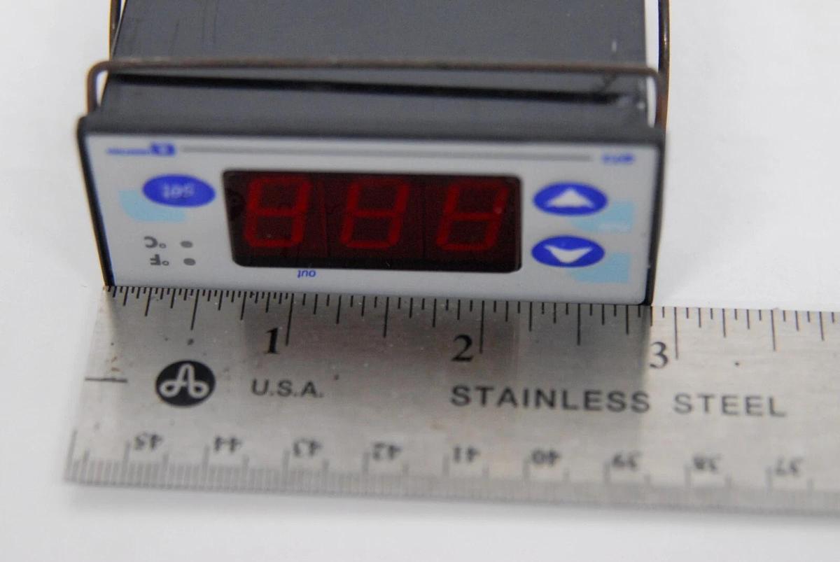 Used Quantem Every QT3-T33 J110 S401 Temperature Controller