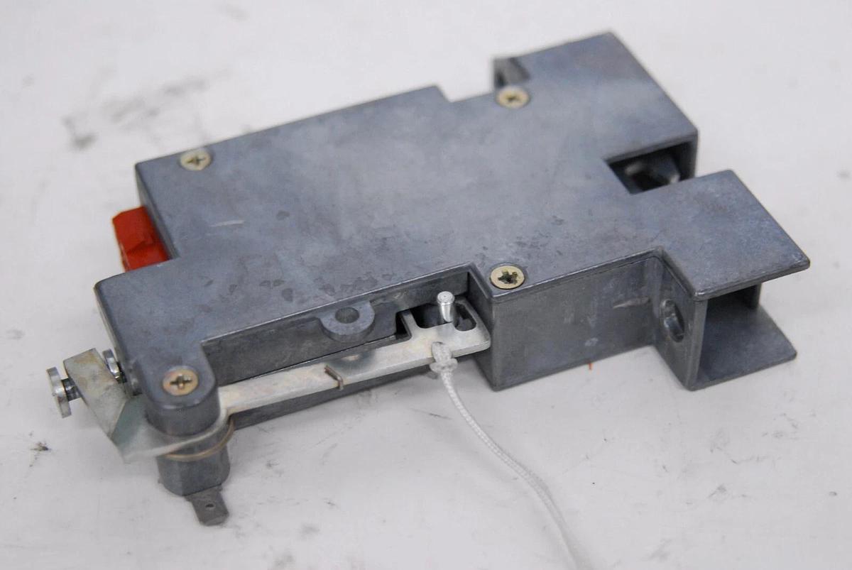 Used IEC 43181R Lid Latch (from IEC Centra MP4R Centrifuge)