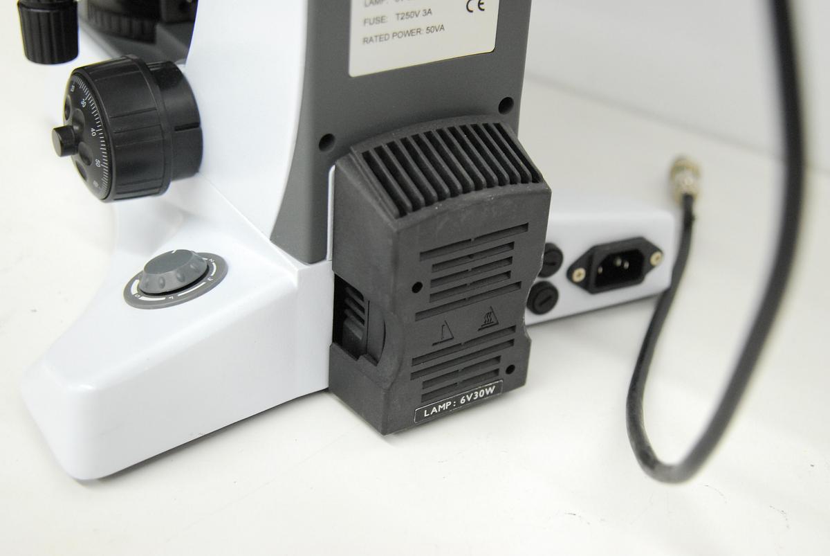 Used Labomed LB-701 Trinocular Upright Fluorescence Microscope W/ Infinite Plan Objectives, Filter Cubes