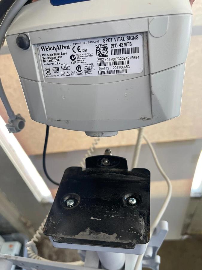 Used Welch Allyn 42MTB Vital Signs Monitor w/ Stand, Accessories