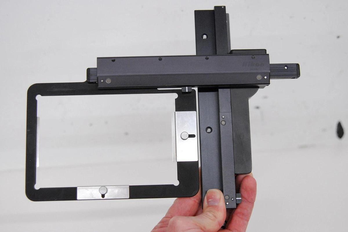 Used Nikon Attachable X/Y Mechanical Stage Specimen Holder (Diaphot)