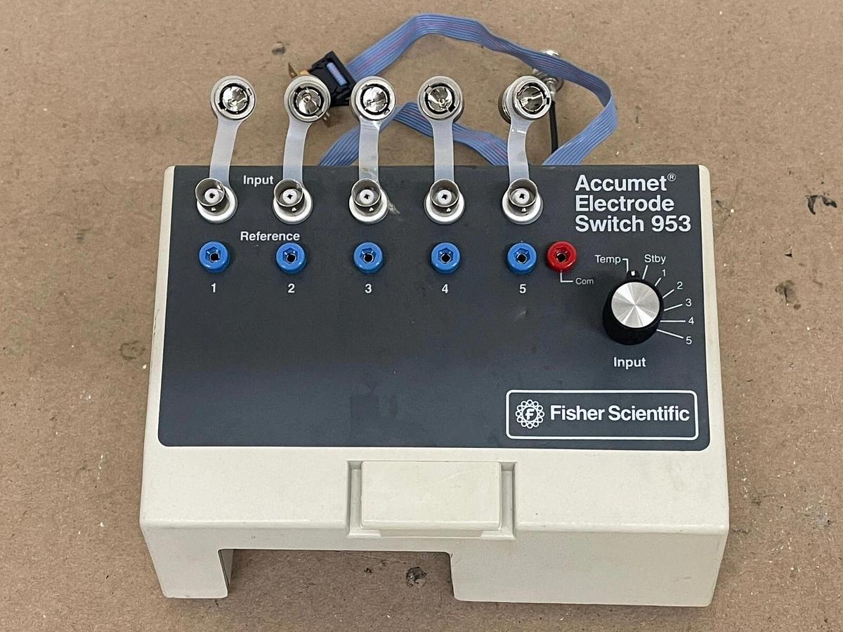 Used Fisher Scientific 953 Accumet Electrode Switch 13-636-953